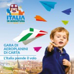 L'Italia prende il volo: gara di aeroplanini di carta