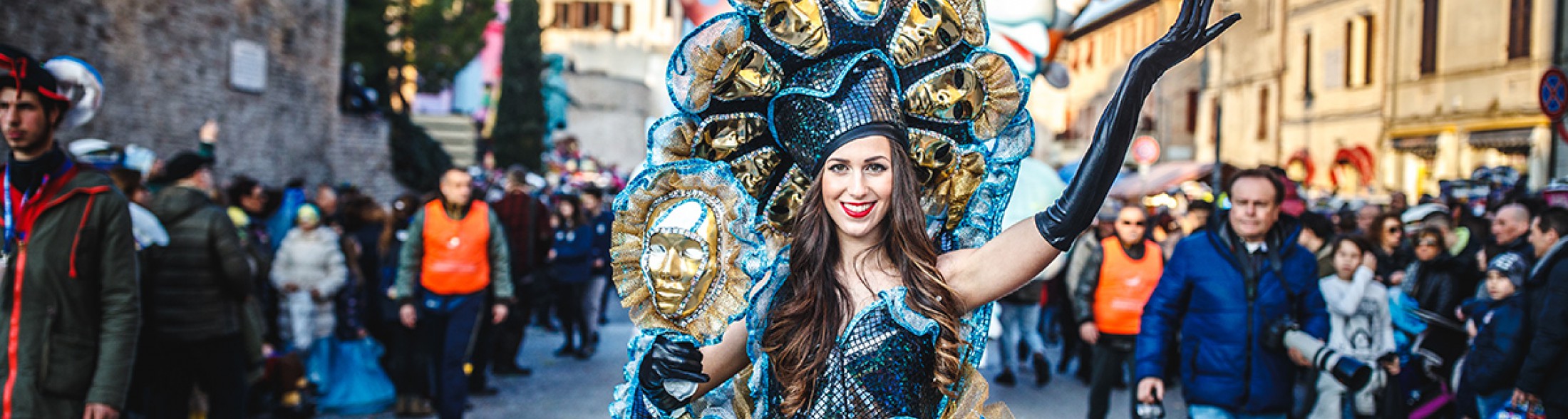 I parchi Costa sfilano al Carnevale di Fano