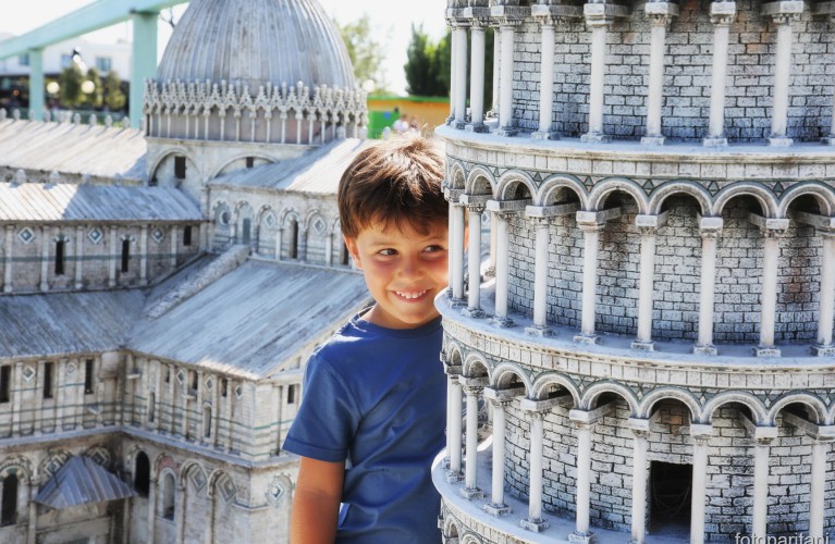 Pasqua e un aprile di soprese nei parchi Costa